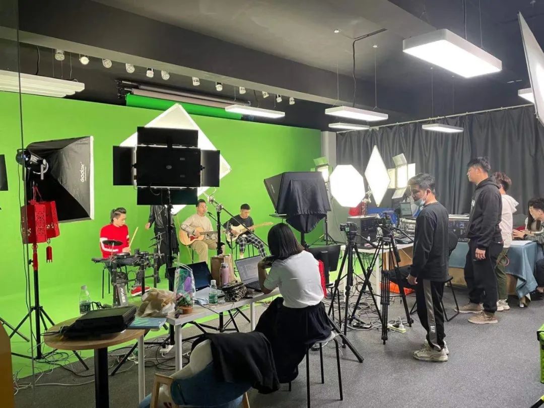 保利威年會：一家直播技術公司的直播奇幻之旅