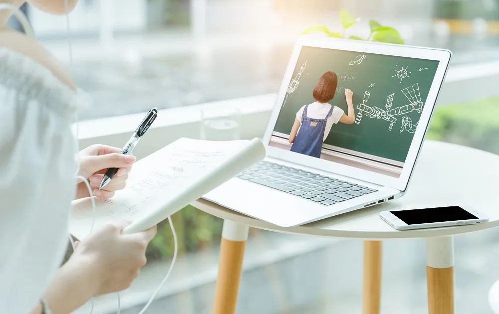 年度必讀報告丨5G賦能中國智慧教育